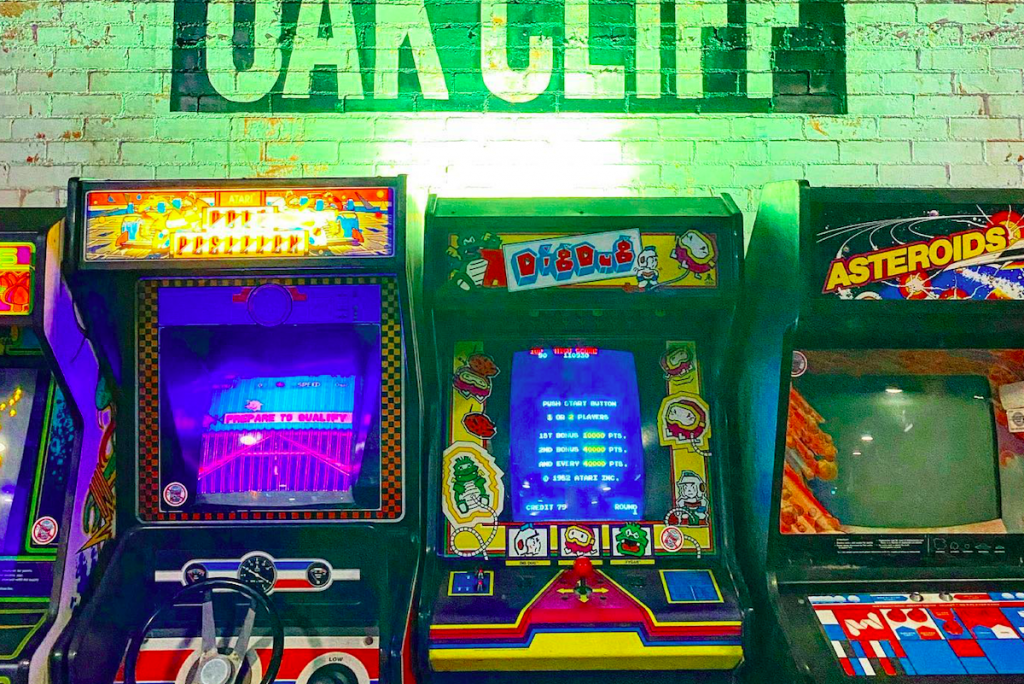 Retro New Arcade Bar Opens In Bishop Arts District With ’80s Nostalgia