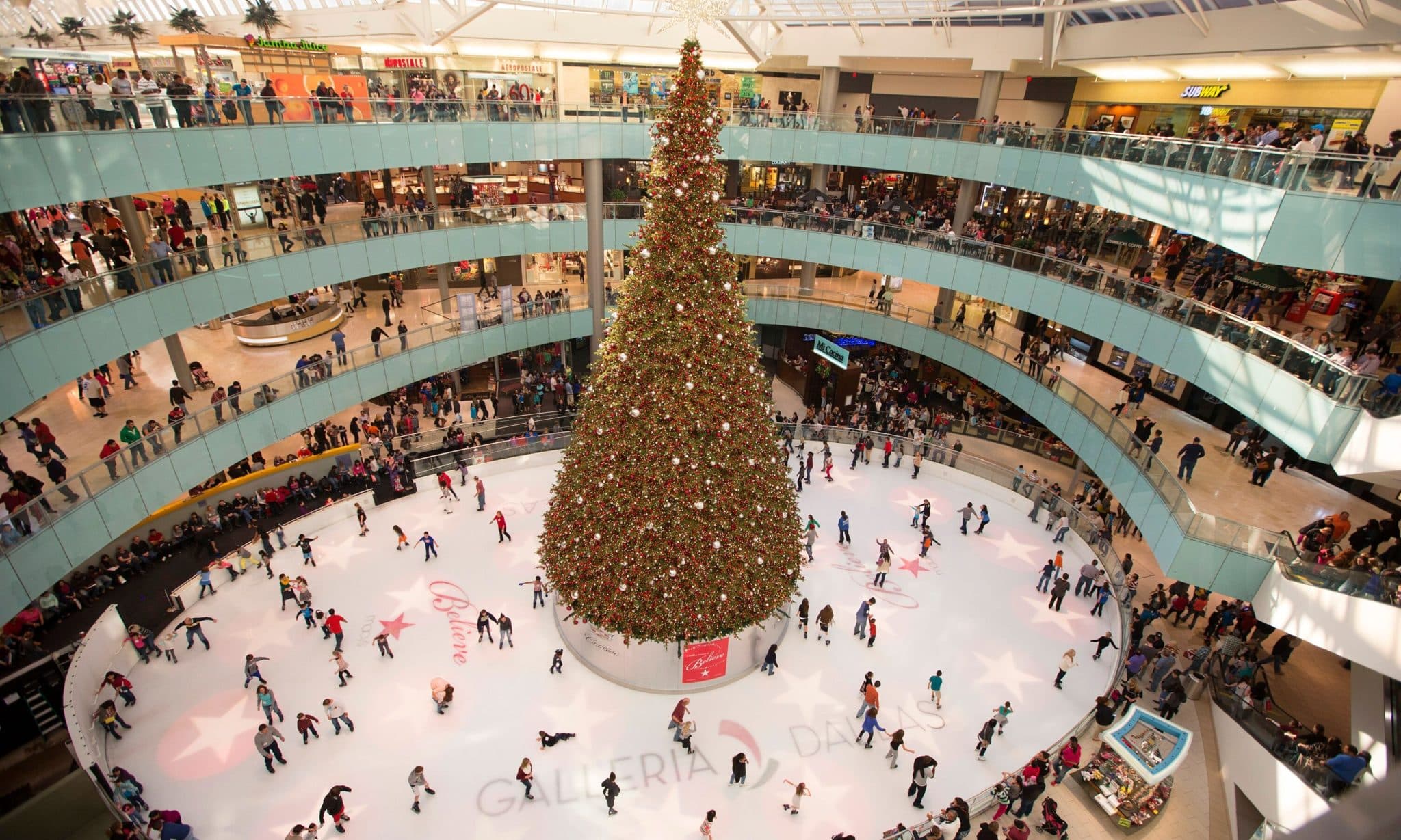 The USA's Tallest Indoor Christmas Tree Has Returned To Dallas' Galleria -  Secret Dallas