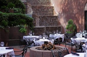 Patio and water feature at Dakota’s Steakhouse in Dallas